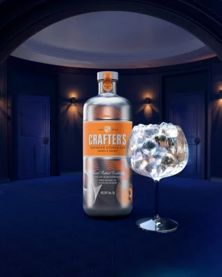 Introducing Crafter’s Infinite Citrus Gin 🍊 – Recipe No.18.

Crafted with 11 botanicals, including 8 layers of citrus, this travel retail exclusive is a fresh, vibrant and citrus-forward expression made for world travellers.

Quince, orange blossom, lemon and a bold dry finish — a citrus symphony, perfectly poured.

Attention! This is an alcoholic beverage. Alcohol may cause damage to your health.