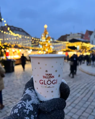 If you're in town, make sure you visit the old town, there is no other time of the year when it is this beautiful!