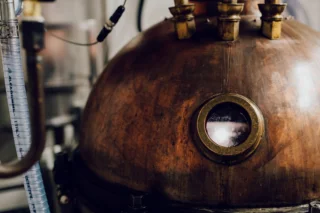 Mamma Ilse — our over a century old (and now retired) pot still 🌿
Named in honour of a legendary liqueur-maker, this pot still carries forward generations of knowledge, where tradition meets curiosity. Inspired by nature’s aromas and flavours, and guided by time-honoured techniques, our distillers continue to create by hand with deep respect for the past — and a passion for what’s next.