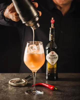 It’s World Cocktail Day, and we’re turning up the heat with a Vana Tallinn Tropical Hit.🍹🌴

🍍Vana Tallinn Tropical Hit 🍋‍🟩

40 ml Vana Tallinn
40 ml Cranberry juice
40 ml Pineapple juice
30 ml fresh lime/lemon juice
2/3 slices of fresh chilli pepper

Method: shake the Vana Tallinn, juices and two chilly slices well with cracked ice – don’t hesitate to give it some extra power! Then strain your drink into a burgundy wine glass.

Attention! This is an alcoholic beverage. Alcohol may damage your health!